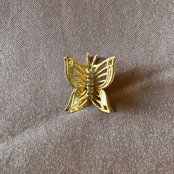 Vintage Butterfly Pendants Gold Filigree with Rhinestones and Carved Tiger’s Eye - Picture 2 of 11